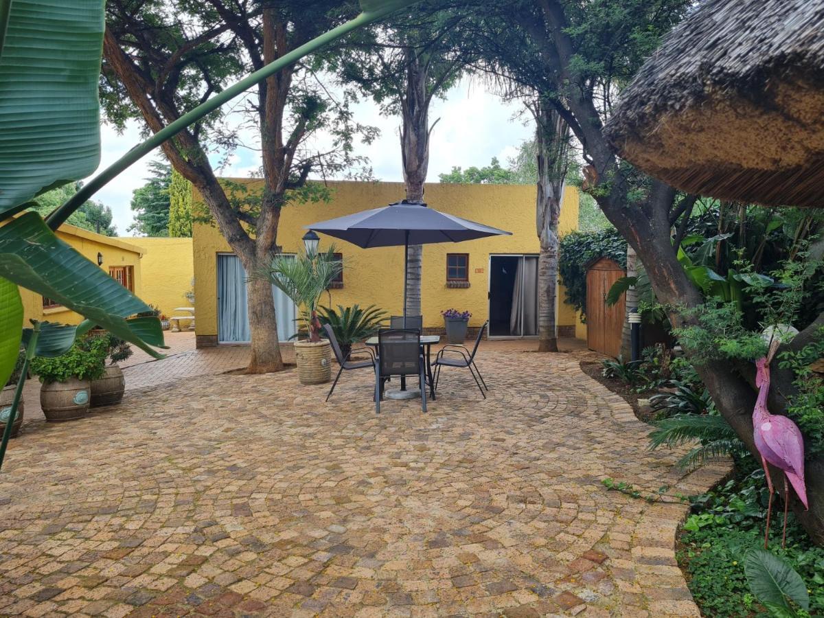 ทรี บราเธอร์ส แบด แอนด์ เบรกฟาสท์ Bed & Breakfast อีเดนเวล ภายนอก รูปภาพ