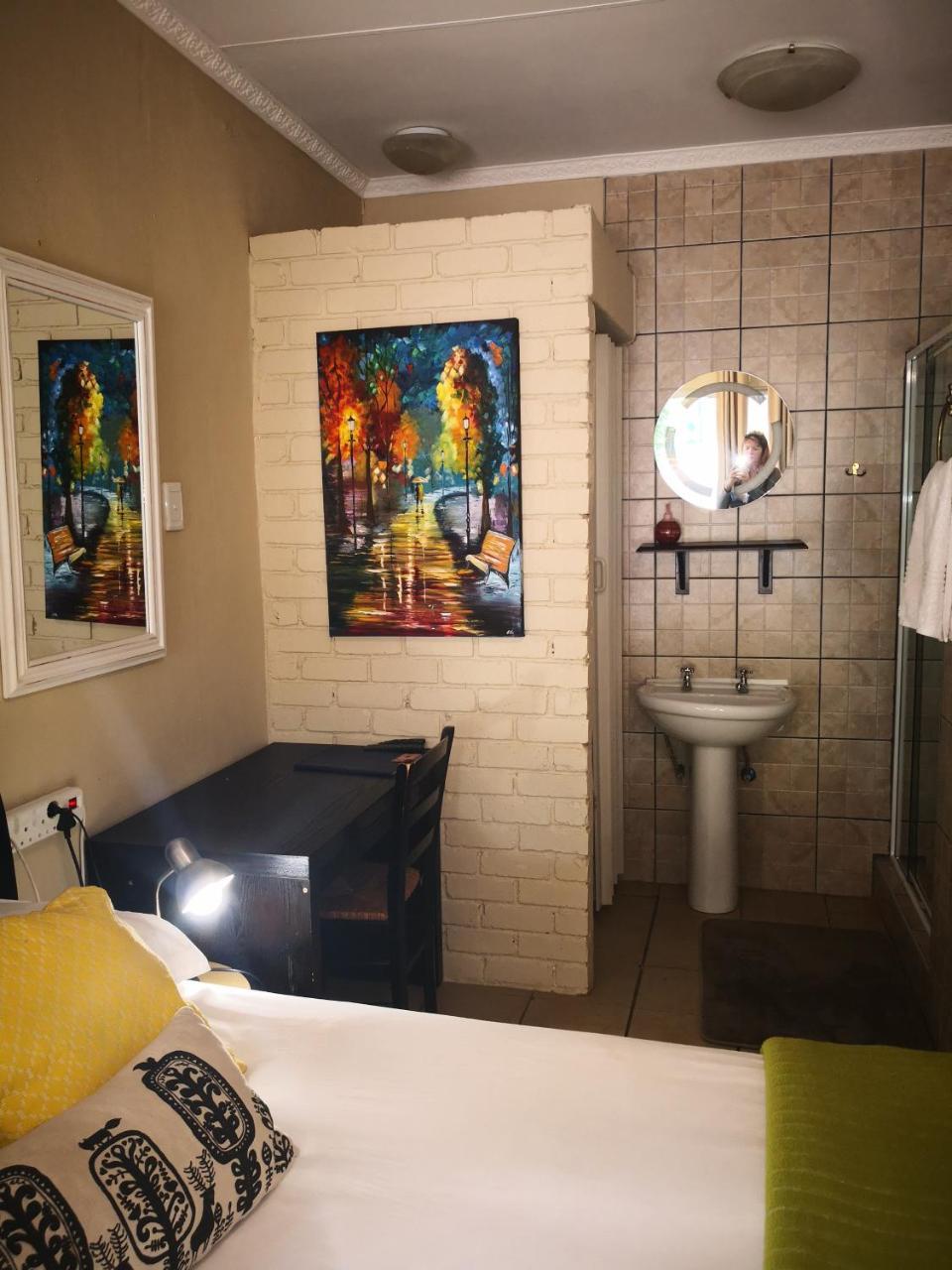ทรี บราเธอร์ส แบด แอนด์ เบรกฟาสท์ Bed & Breakfast อีเดนเวล ภายนอก รูปภาพ